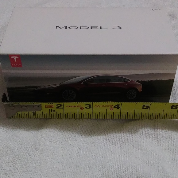 Tesla Model 3 Diecast 1/43 Car - Picture 14 of 16